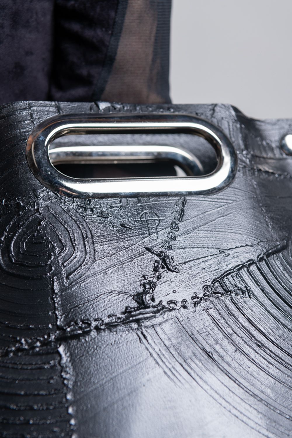 【お取り寄せ可能】壁クラッチ／ショルダー L・タテナガ [ブラック] / w25-04-bk