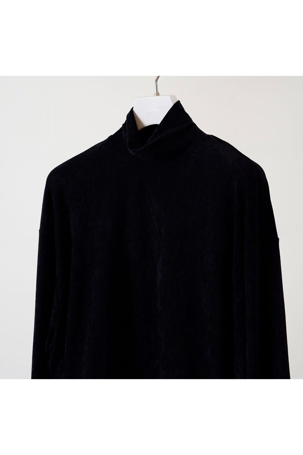 HATRA - 【24AW】Lunar Velour Moc Top [black] - ルナーベロア