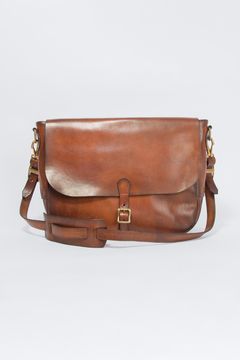 【25SS予約受付中｜12/17まで】LEATHER POSTMAN SHOULDER BAG - LARGE (PLANE) | ショルダーバッグ (ラージ) / 刻印なし