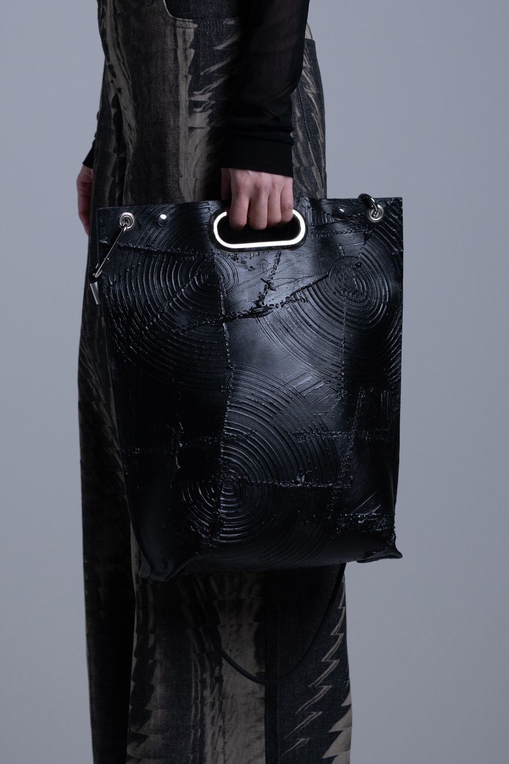 【お取り寄せ可能】壁クラッチ／ショルダー L・タテナガ [ブラック] / w25-04-bk