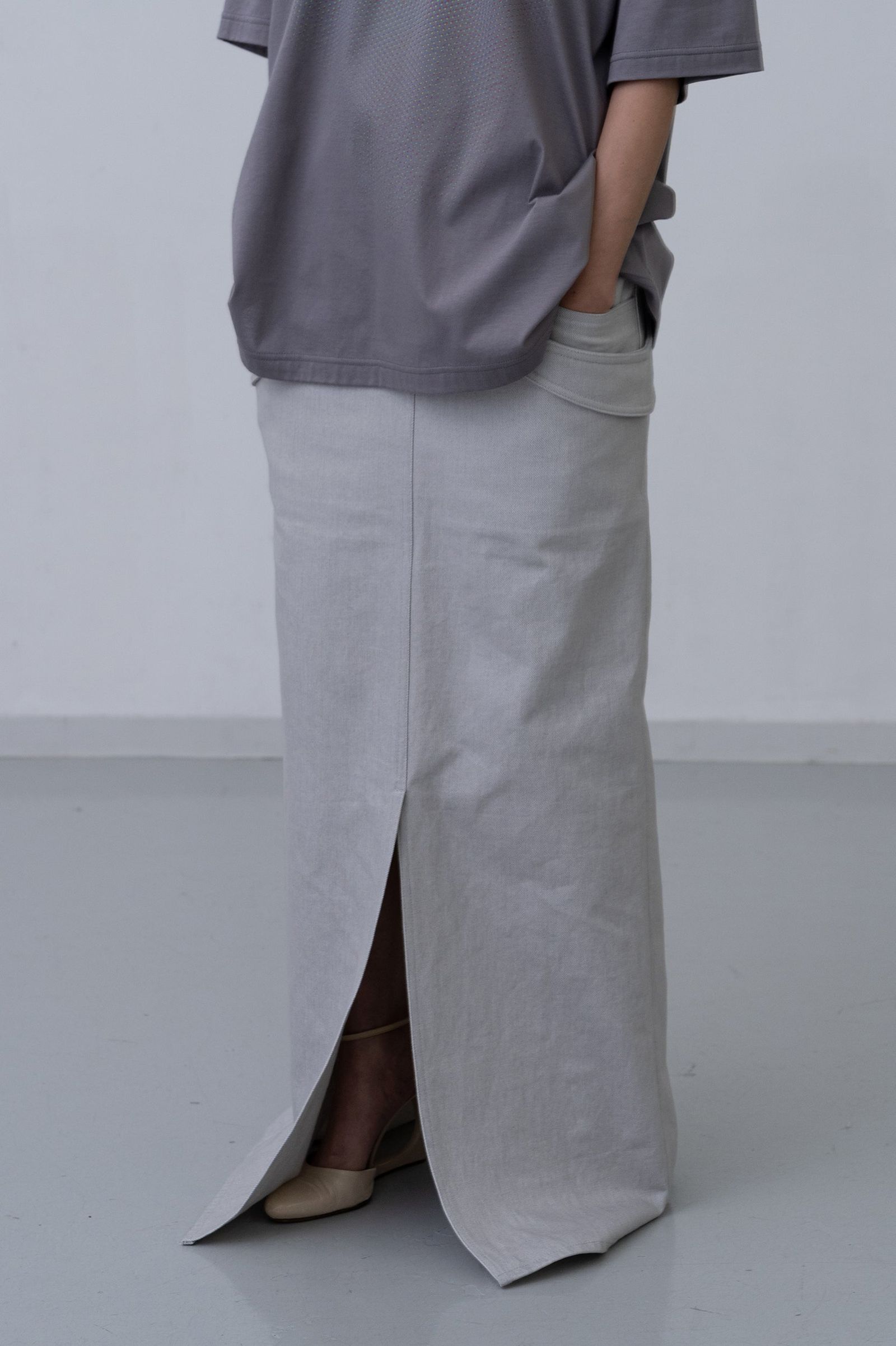 Refrain Denim Skirt [grey]