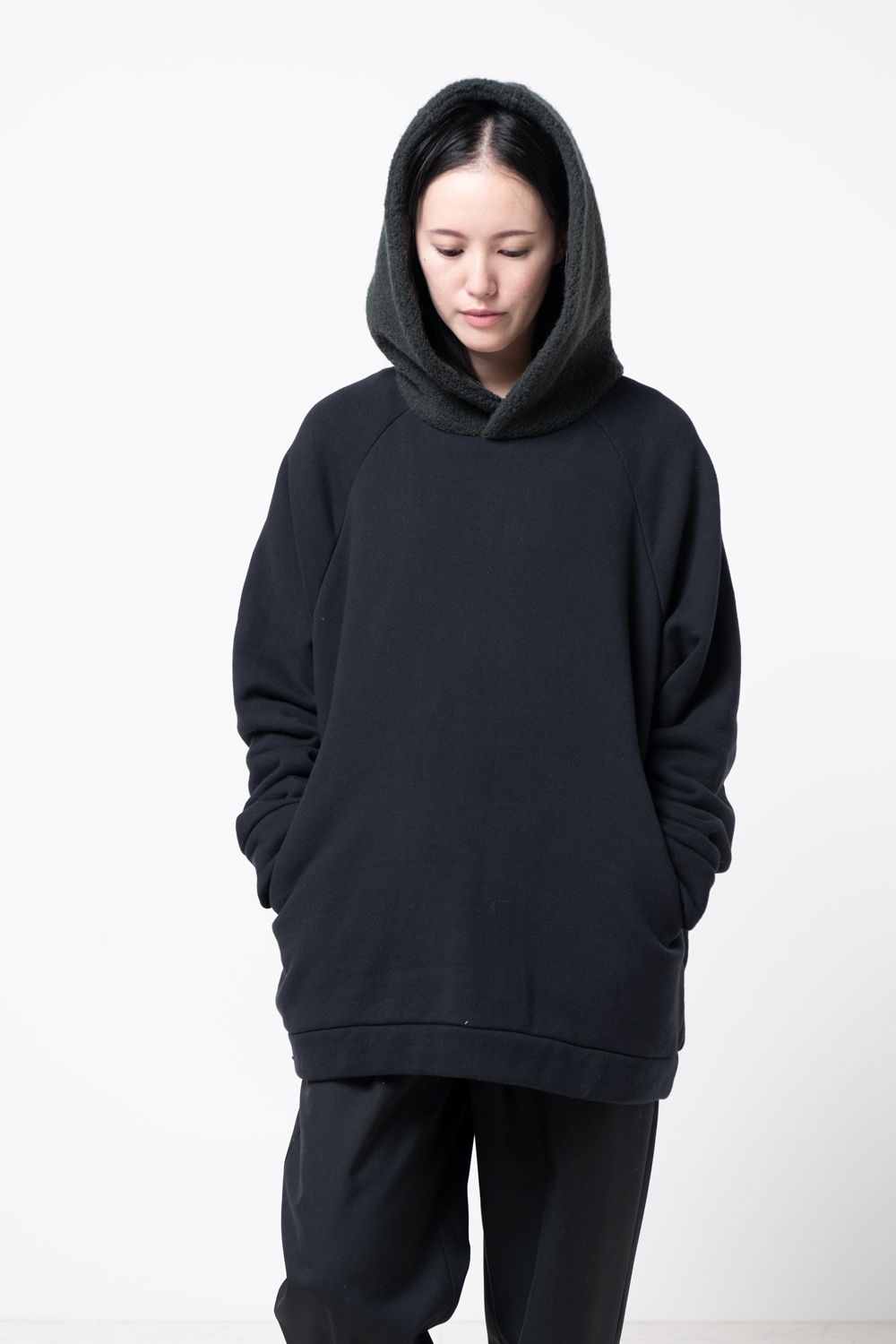 【23AW】balloon over boa hoody [BLACK×MOSS GREEN] - バルーンオーバーボアフーディー [ブラック×モスグリーン] / vu-a23-t06