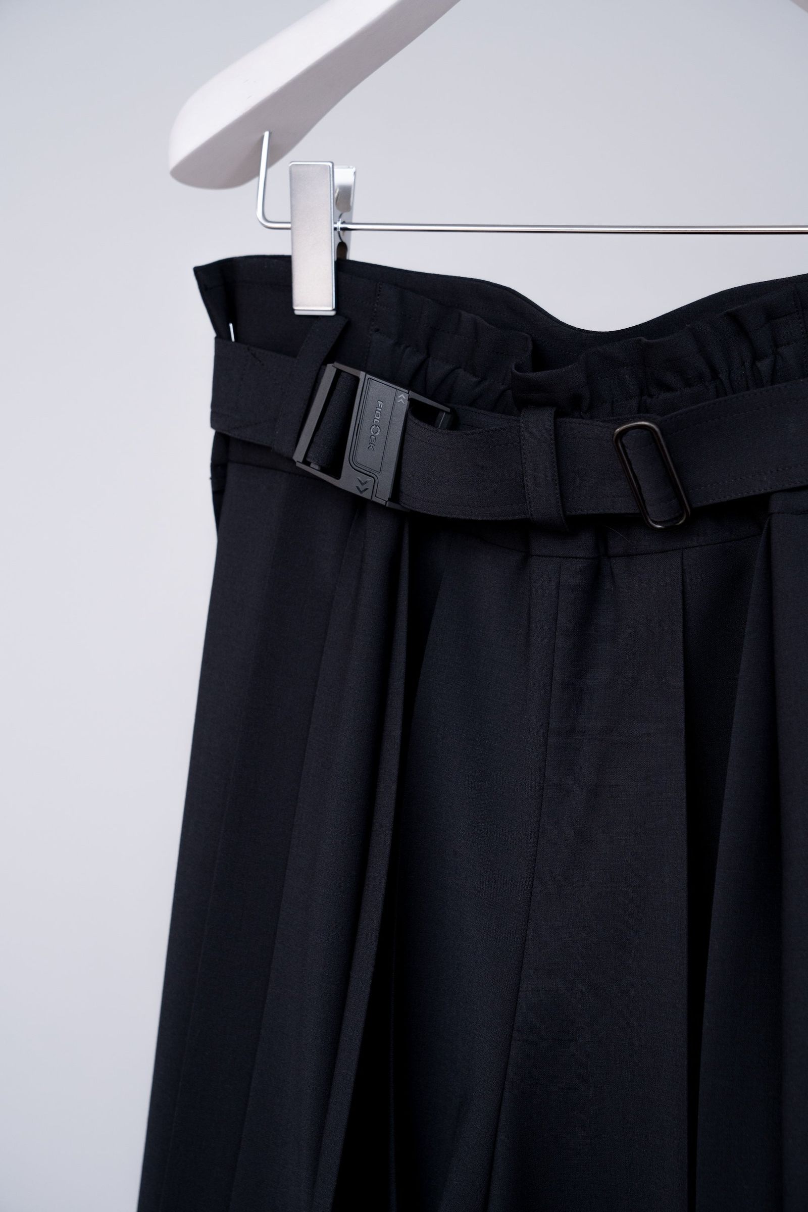 Hak Pleats Pants U [black]