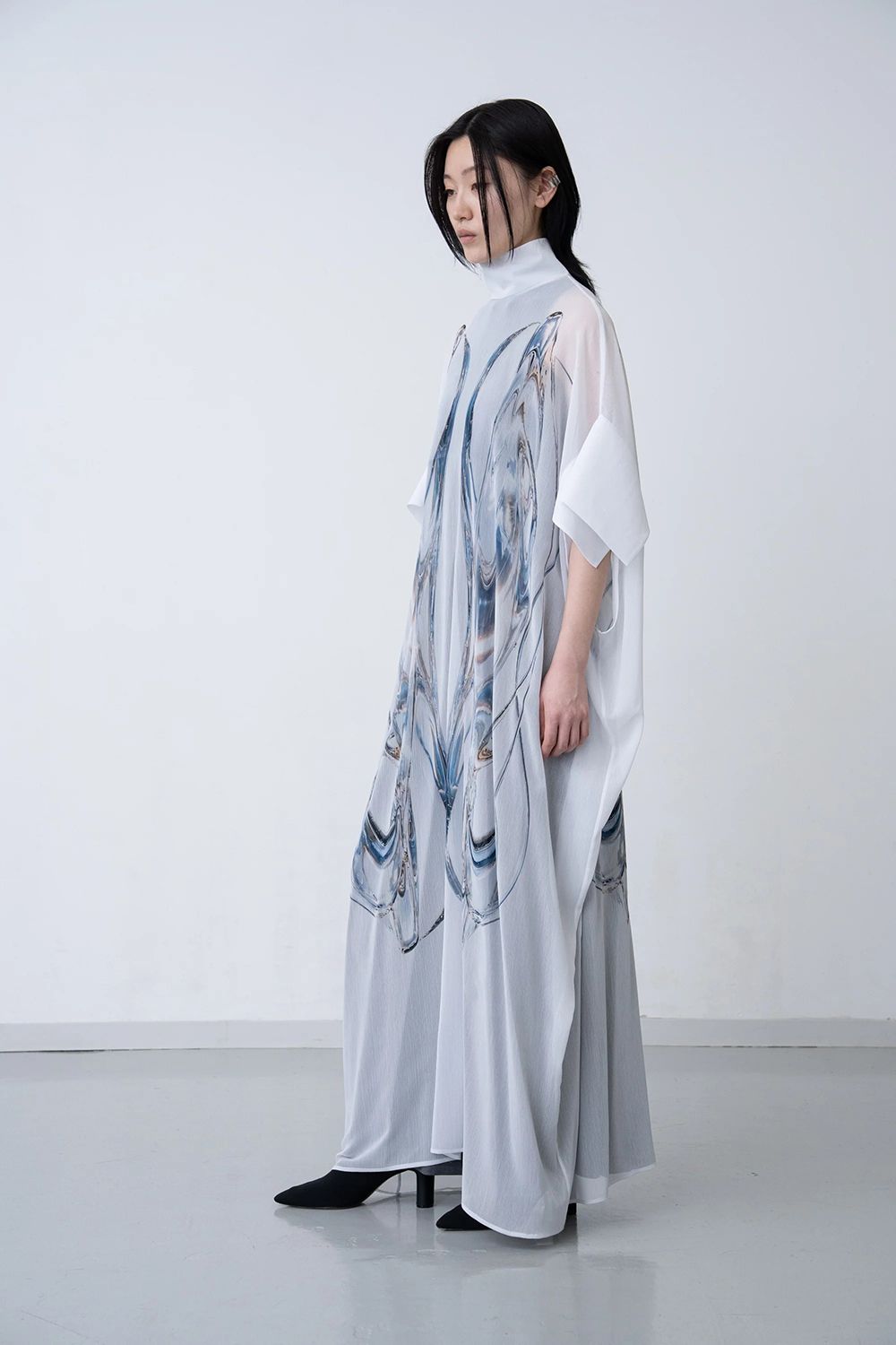 【26AW / 予約受付中】Sphere Sheer Robe [white] - スフィアシアーローブ [ホワイト] / FW26RO01