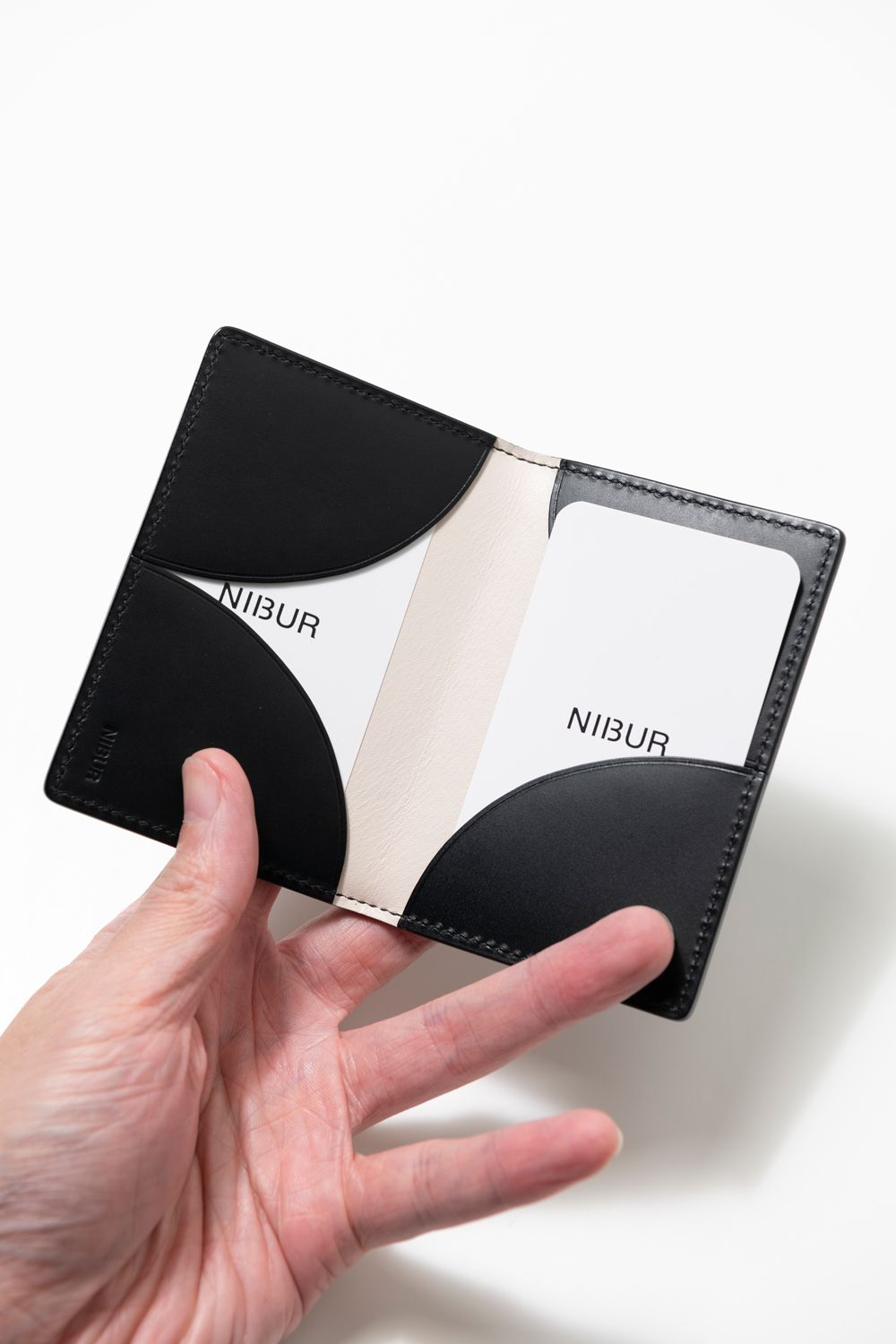 STARRY - Card case [BLACK]｜ご縁が広がる名刺入れ / ブラック