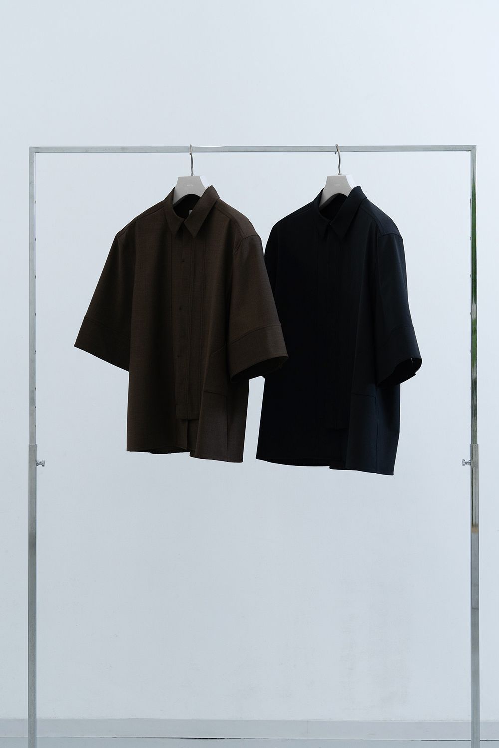 Tri Front Shirt / black – HATRA OFFICIAL