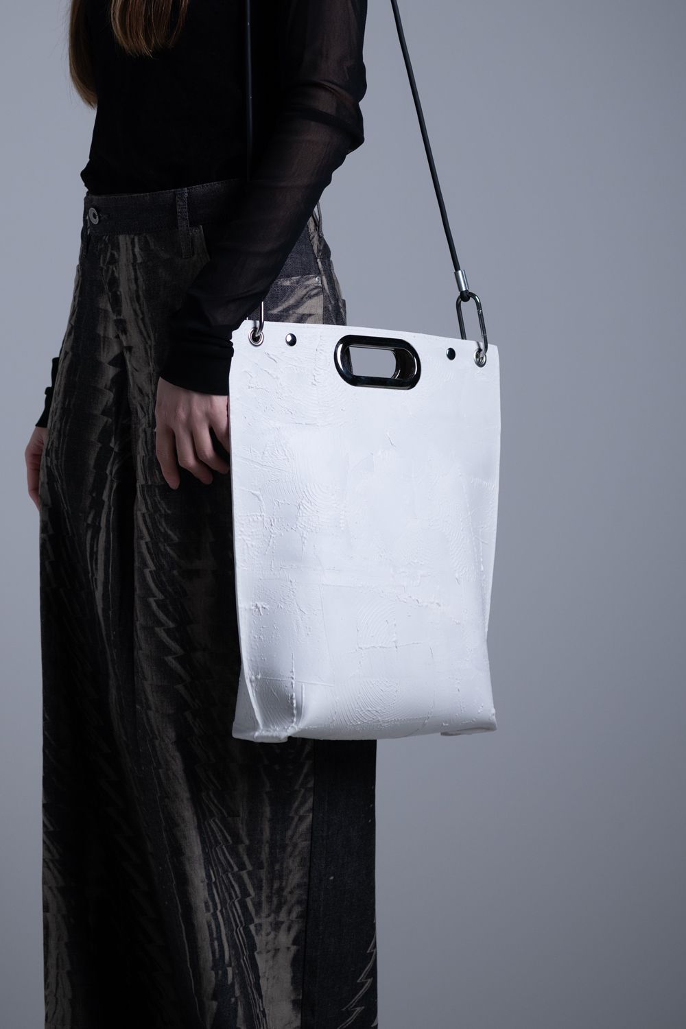 【お取り寄せ可能】壁クラッチ／ショルダー L・タテナガ [ホワイト] / w25-04-wh