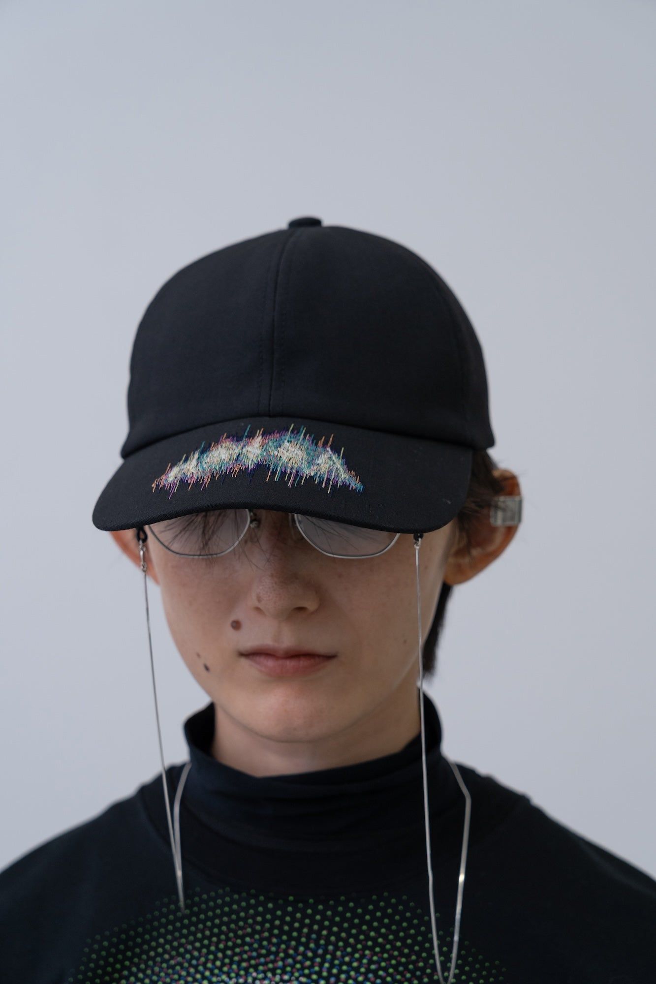 Winker Embroidery Cap [black]