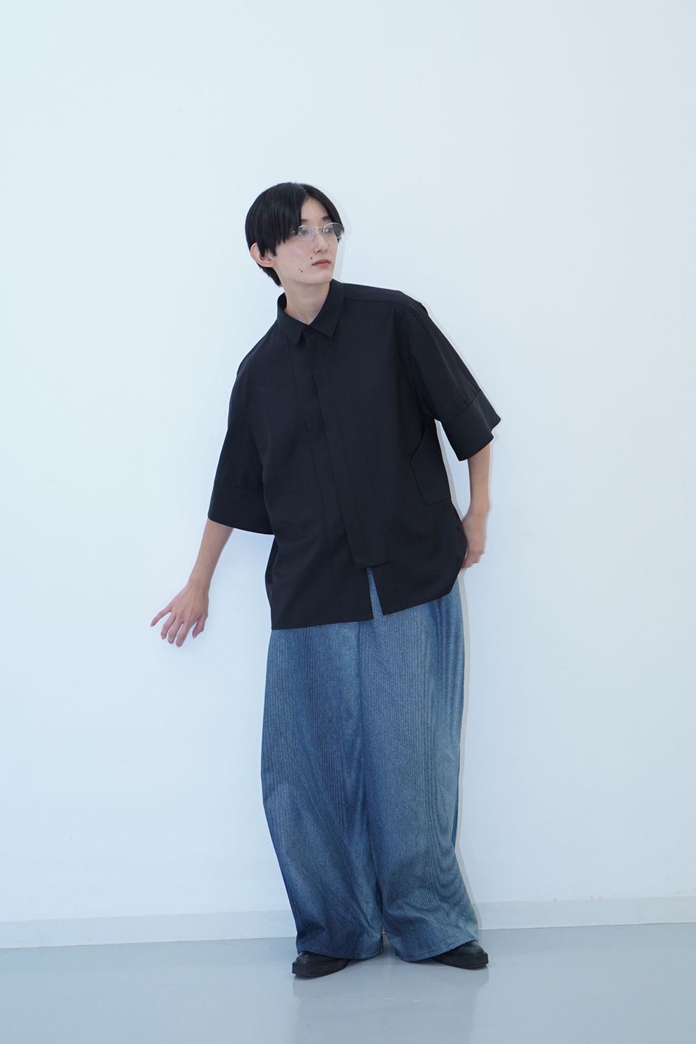 HATRA - 【24SS】Tri Front Shirt [black] - トライフロント