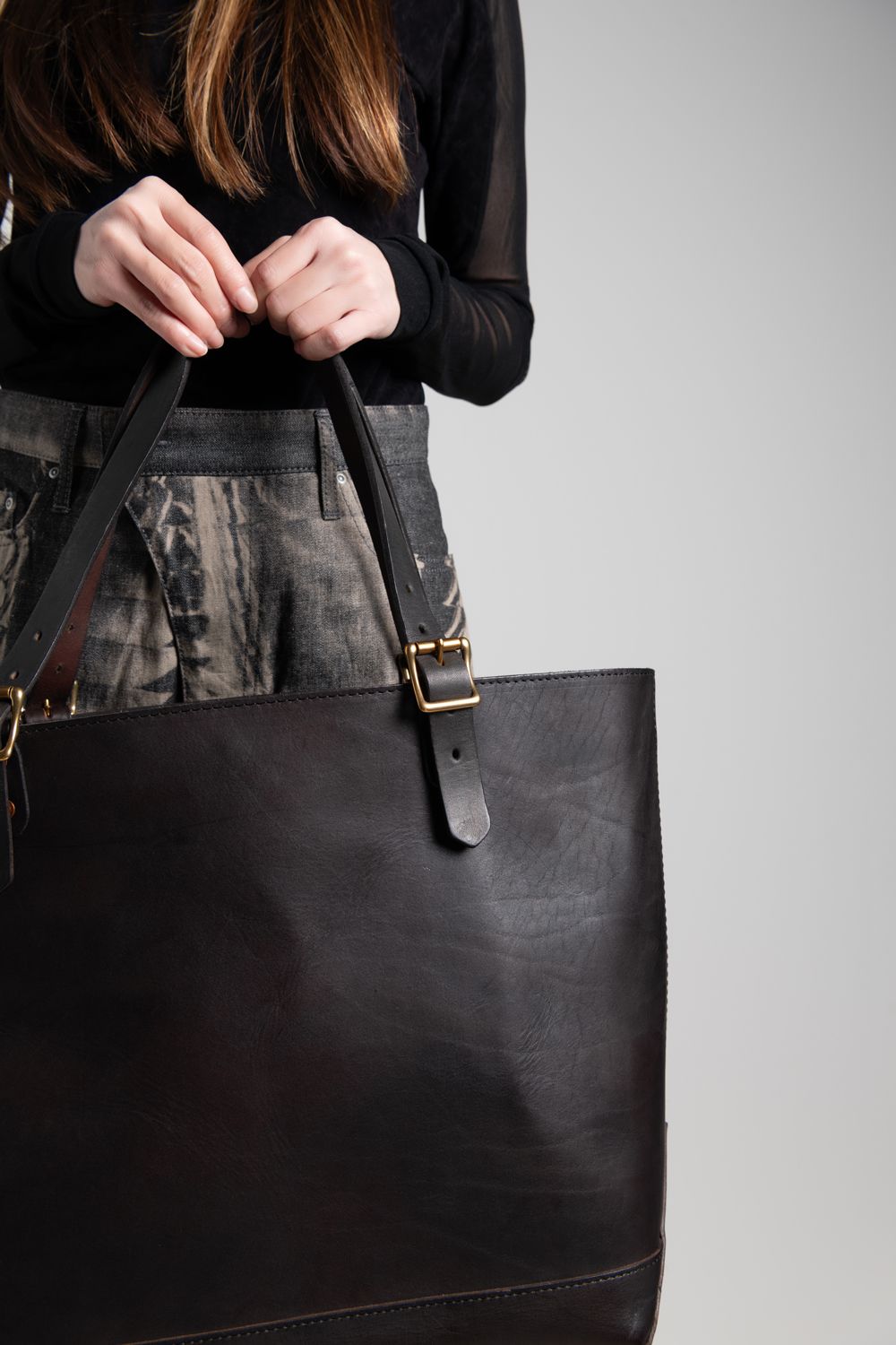 【ラスト1点 / 25SS】LEATHER TRAVEL TOTE BAG - LARGE [BLACK] | トラベル トートバッグ (ラージ) / ブラック