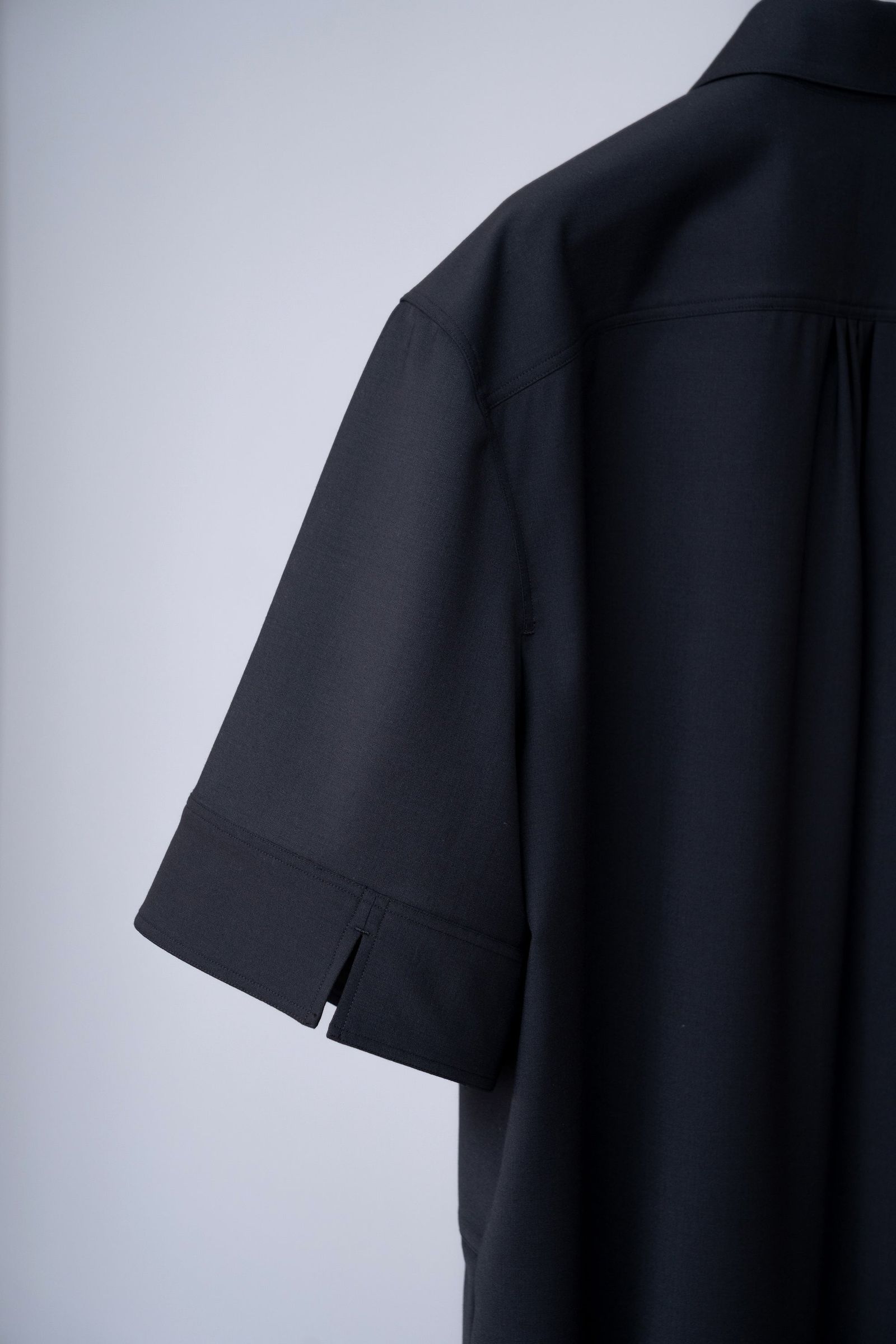 Tri Front Shirt [black]