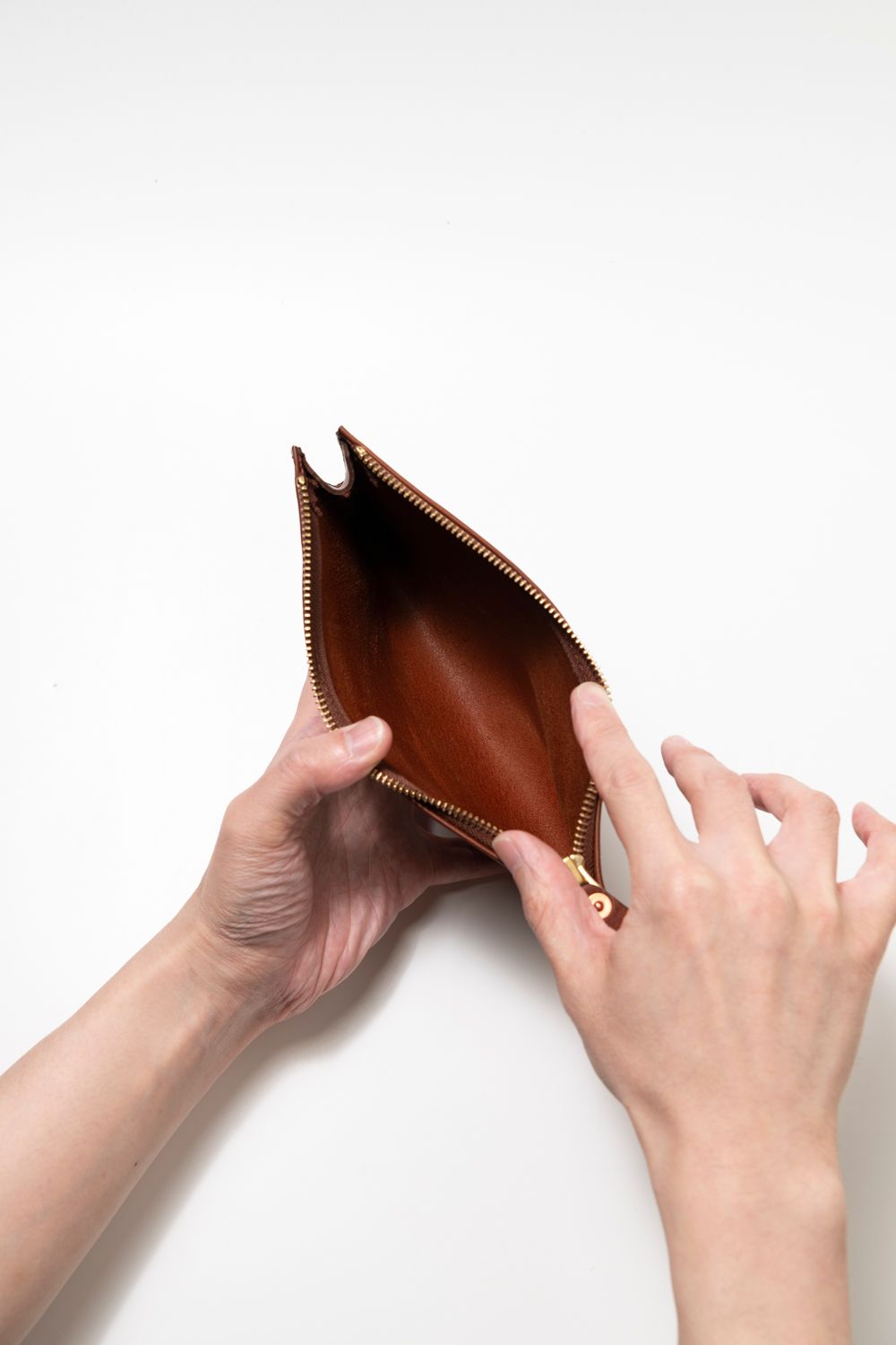 【25SS】LEATHER WANDER POUCH【B.L.W.】/ CAMEL | マチ付きレザーポーチ / キャメル