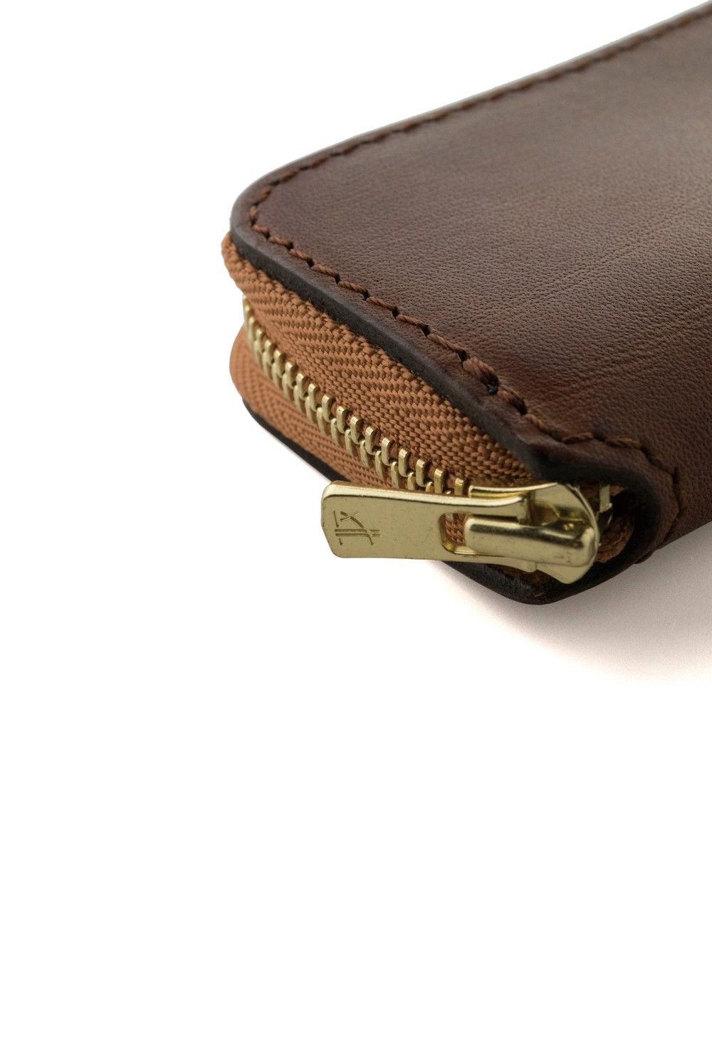 レザーボヤージュ ラウンドジップキーケース [タン] / LEATHER VOYAGE ROUND ZIP KEY CASE [TAN]
