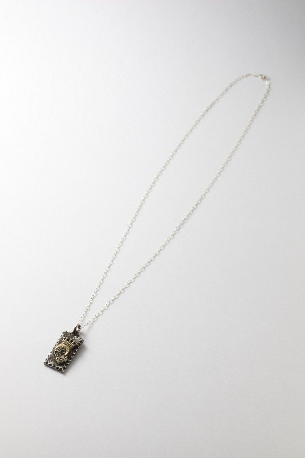 王冠ドクロトップネックレス