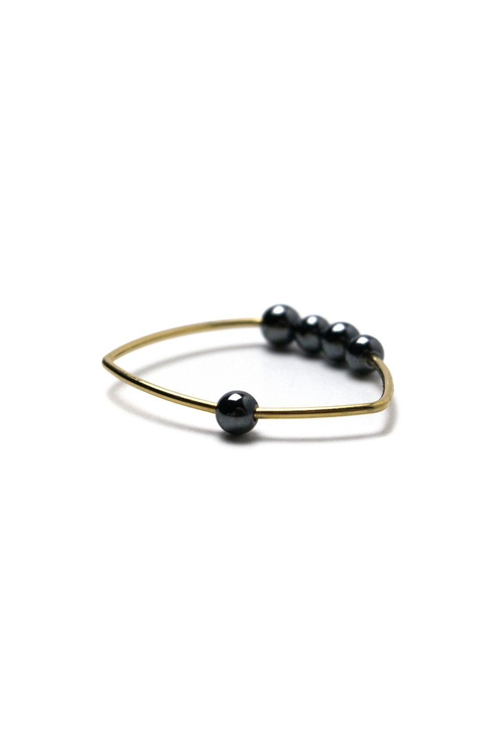 トライアングルリング / Triangle Ring with Hematite