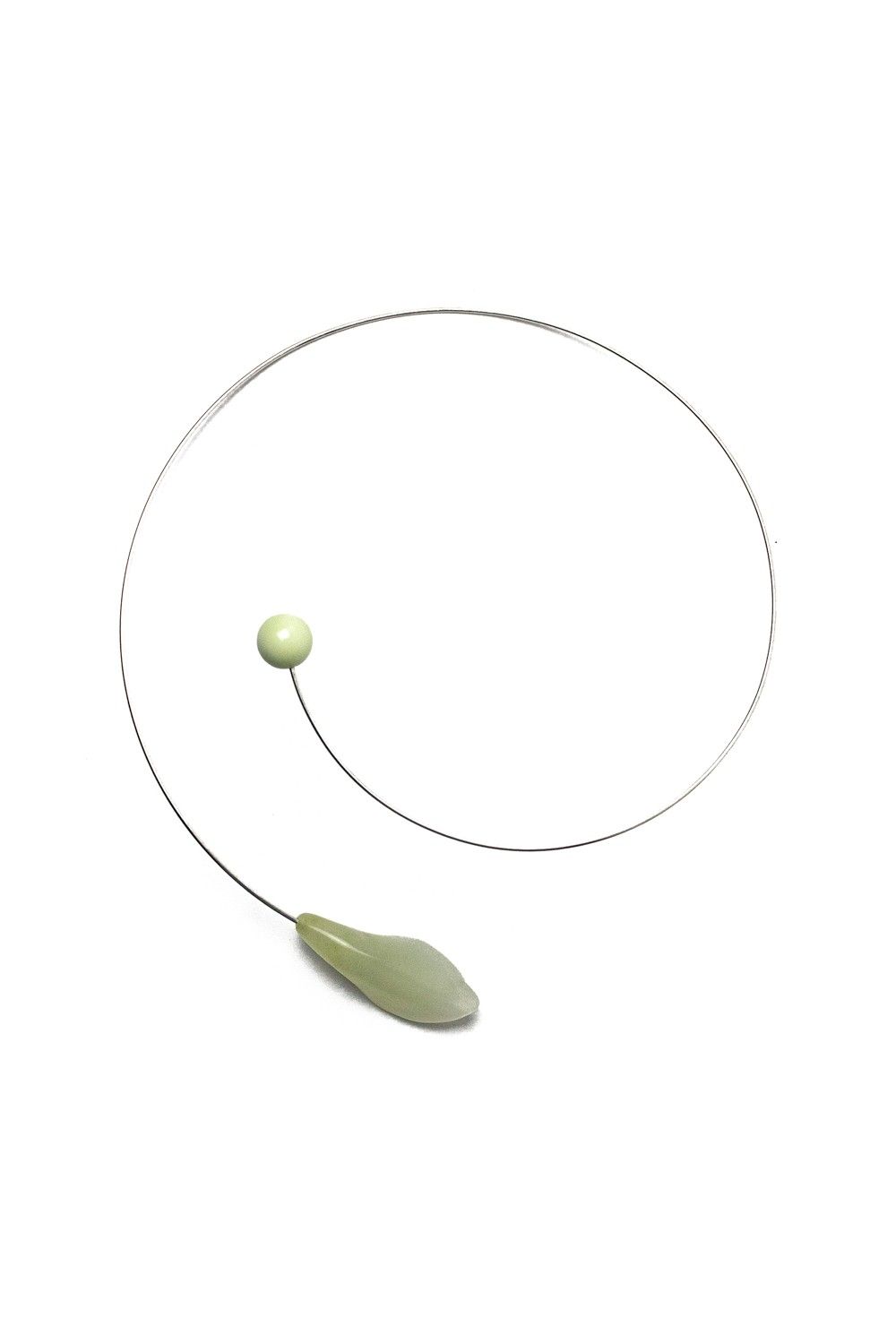 ラウンドアシメトリックネックワイヤーネックレス / Round Asymmetric Neck Wire with Jade and Magnasite