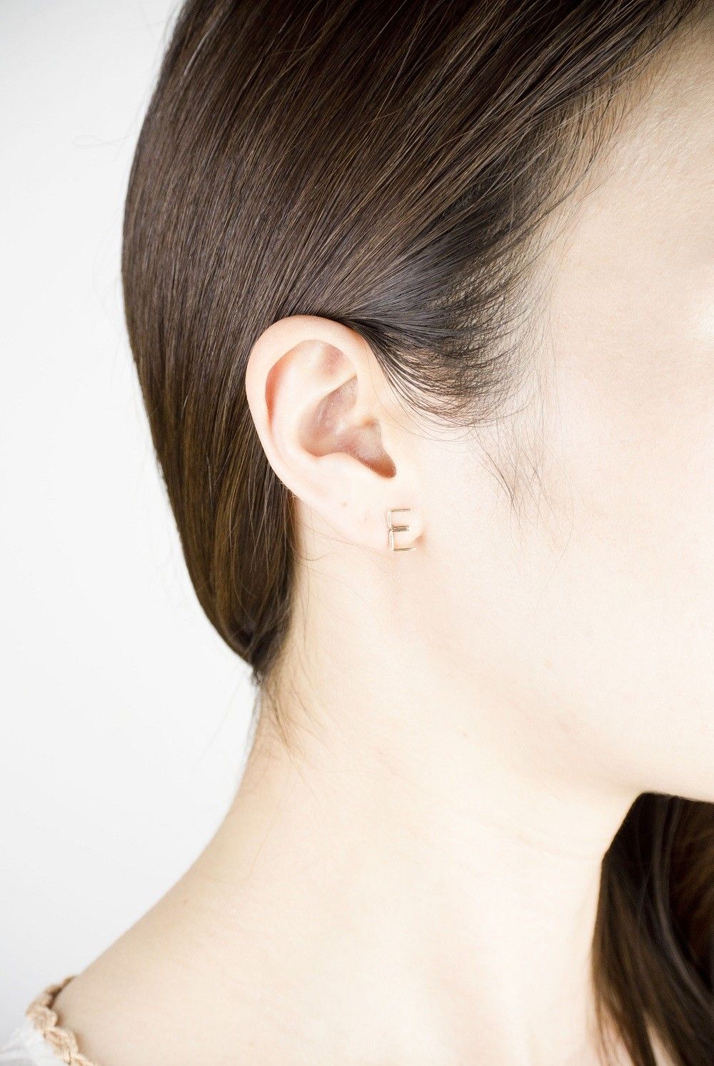 【ラスト1点】アルファベットスタッズピアス / Alphabet Studs 【E】