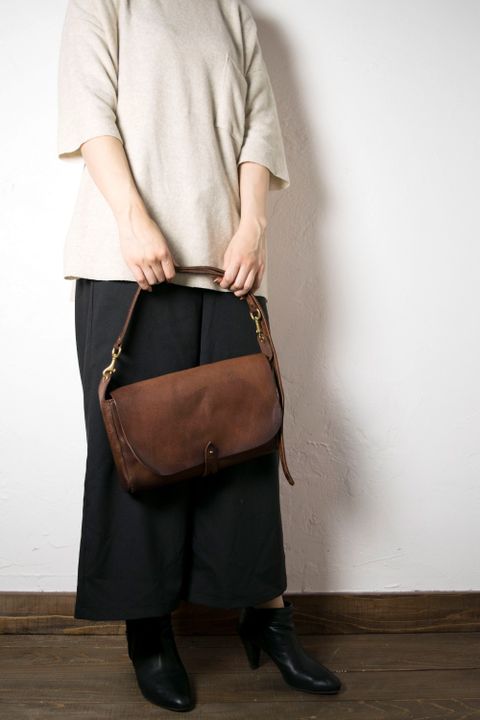 【ラスト1点 / 25SS】レザー3WAYクラッチバッグ [キャメル] / LEATHER 3WAY CLUTCH BAG [CAMEL]