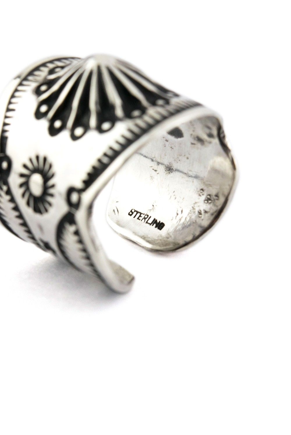 【お取り寄せ可能 / RUDO Accessory vol.3掲載】ハンドスタンプリング / HAND STAMPED RING