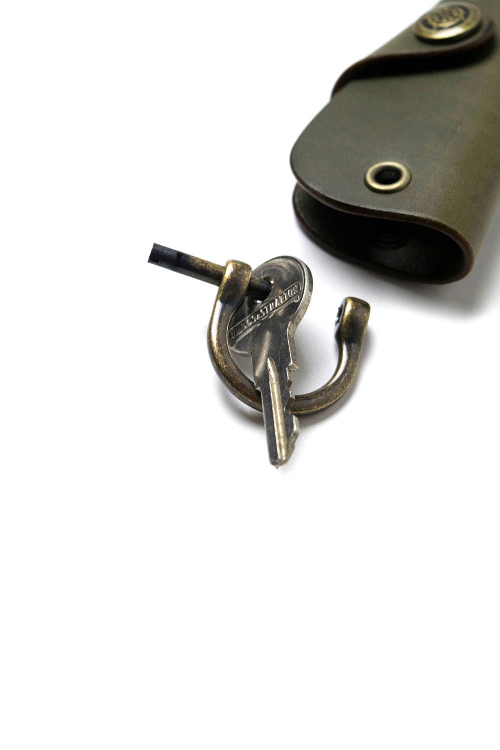 ボタンフックキーケース S [カーキ] / Button Hook Key Case [KHAKI]