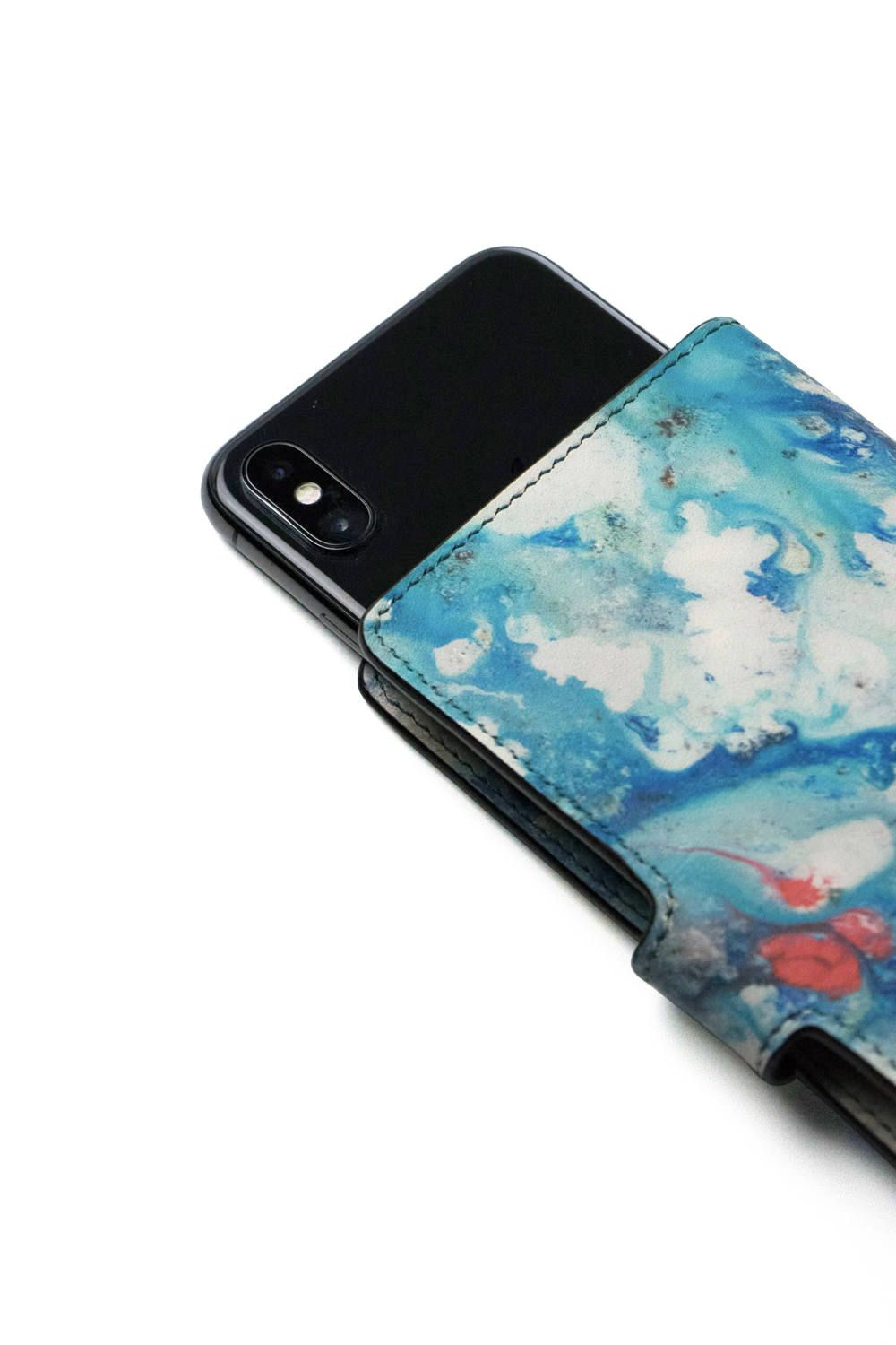 【ラスト1点 / 18SS】FLEXY AP - Smartphone case [SKY] / フレキシーエーピー - 全機種対応スマホケース [スカイ]