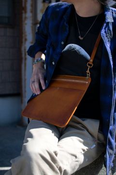 レザー3ウェイサコッシュ [マスタードキャメル] / LEATHER 3WAY SAKOSSHU [MASTARD CAMEL]