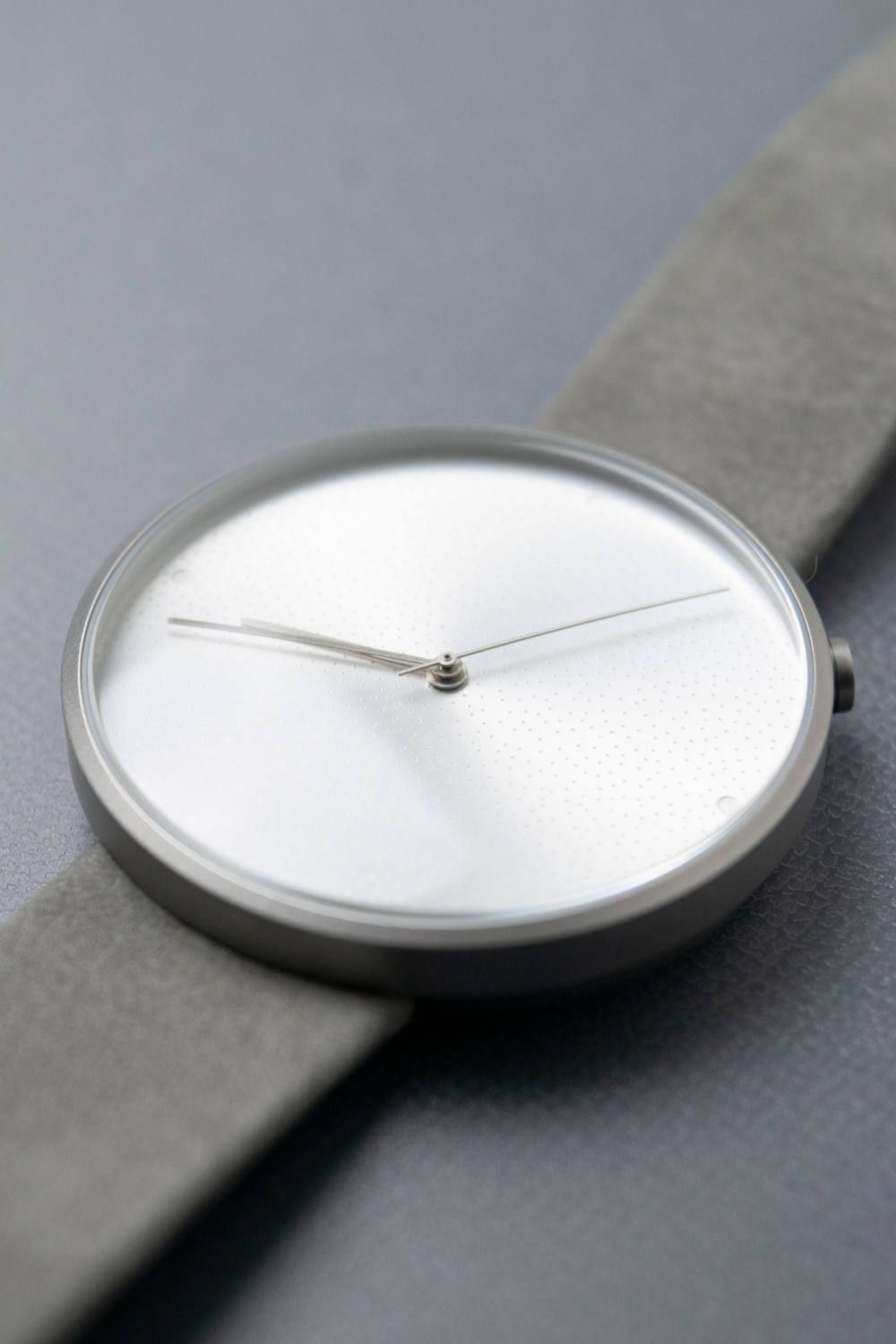LIGHT MIST - GREY NUBUCK [38mm]