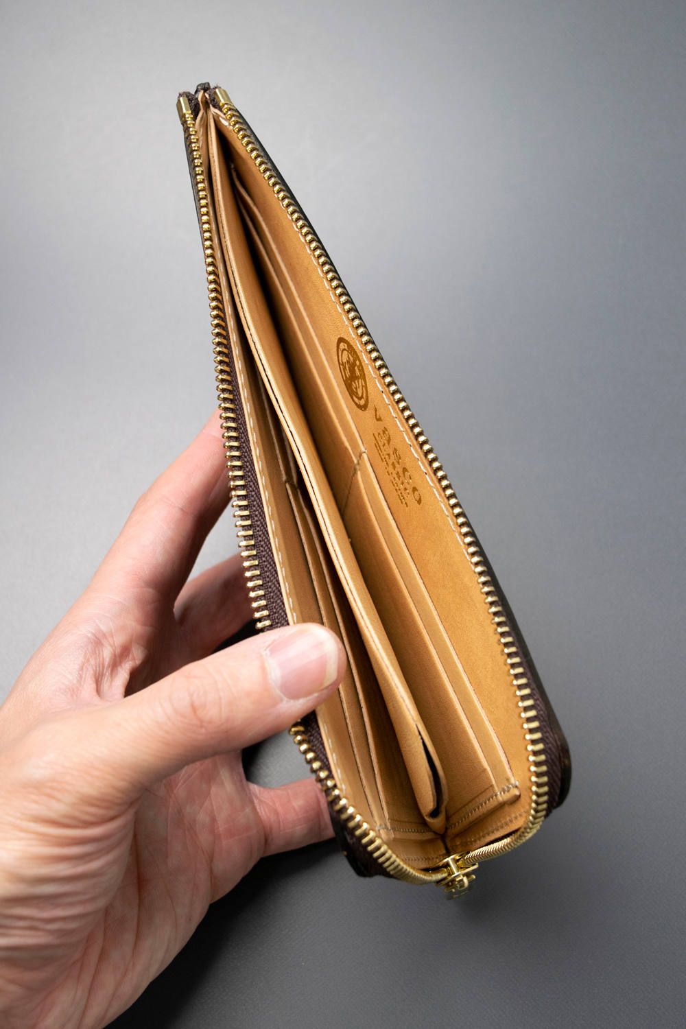 レザーボヤージュLジップロングウォレット [ブラウン] / LEATHER VOYAGE L ZIP LONG WALLET [CORTESIA]