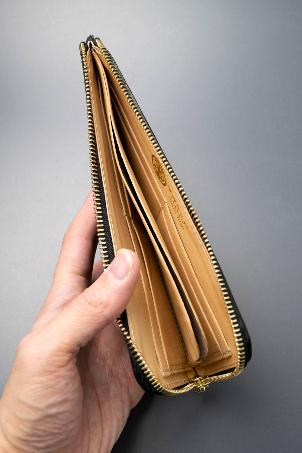 レザーボヤージュLジップロングウォレット [ブラック] / LEATHER VOYAGE L ZIP LONG WALLET [NERO]