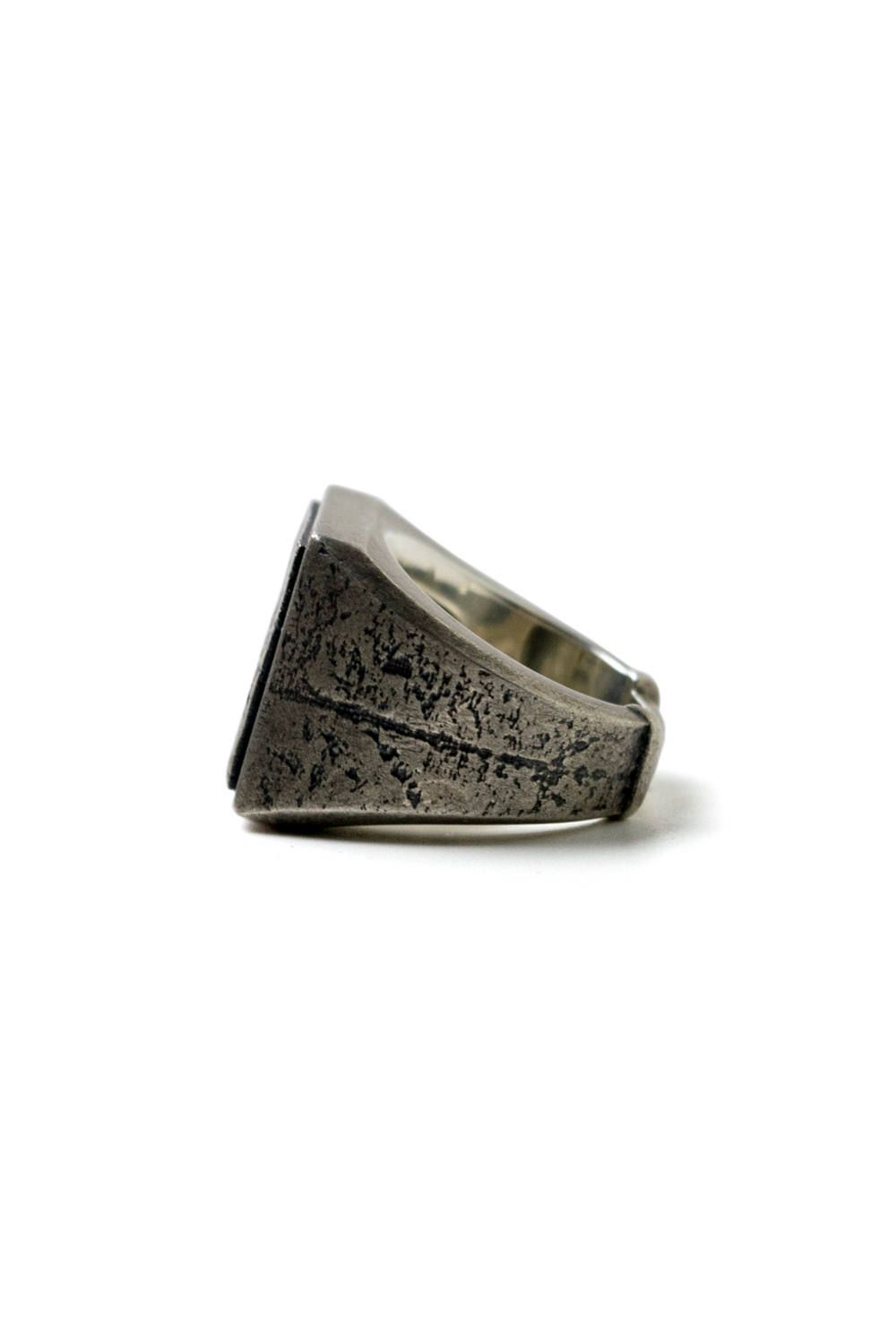 wall crack ring・stamp [black] / 印台 [ブラック]