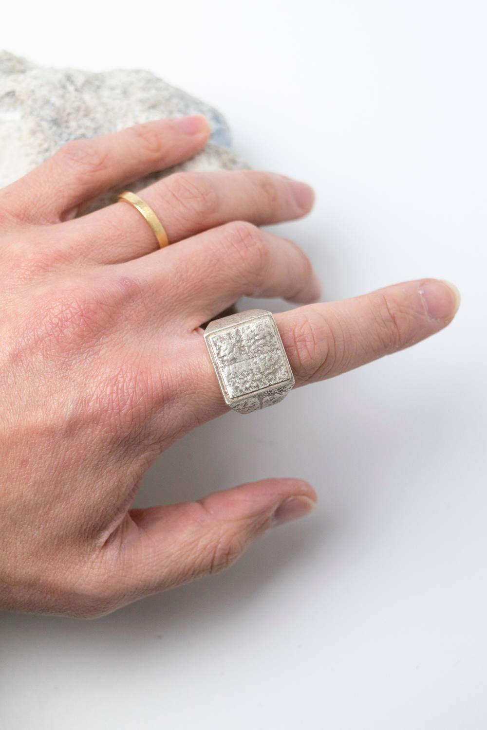 wall crack ring・stamp [plane] / 印台 [ホワイト]