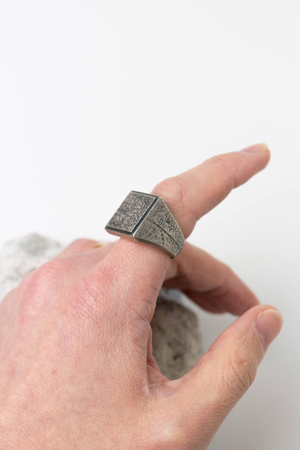 wall crack ring・stamp [black] / 印台 [ブラック]