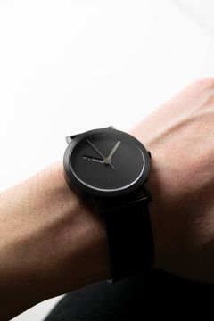 エクストラノーマルグランデ / EXTRA NORMAL GRANDE - BLACK DIAL [38mm]