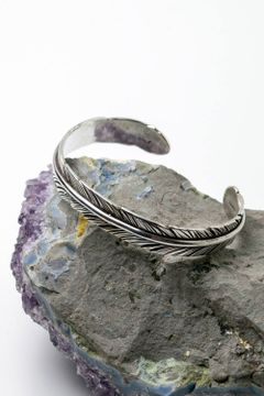 フェザーバングル / FEATHER BANGLE