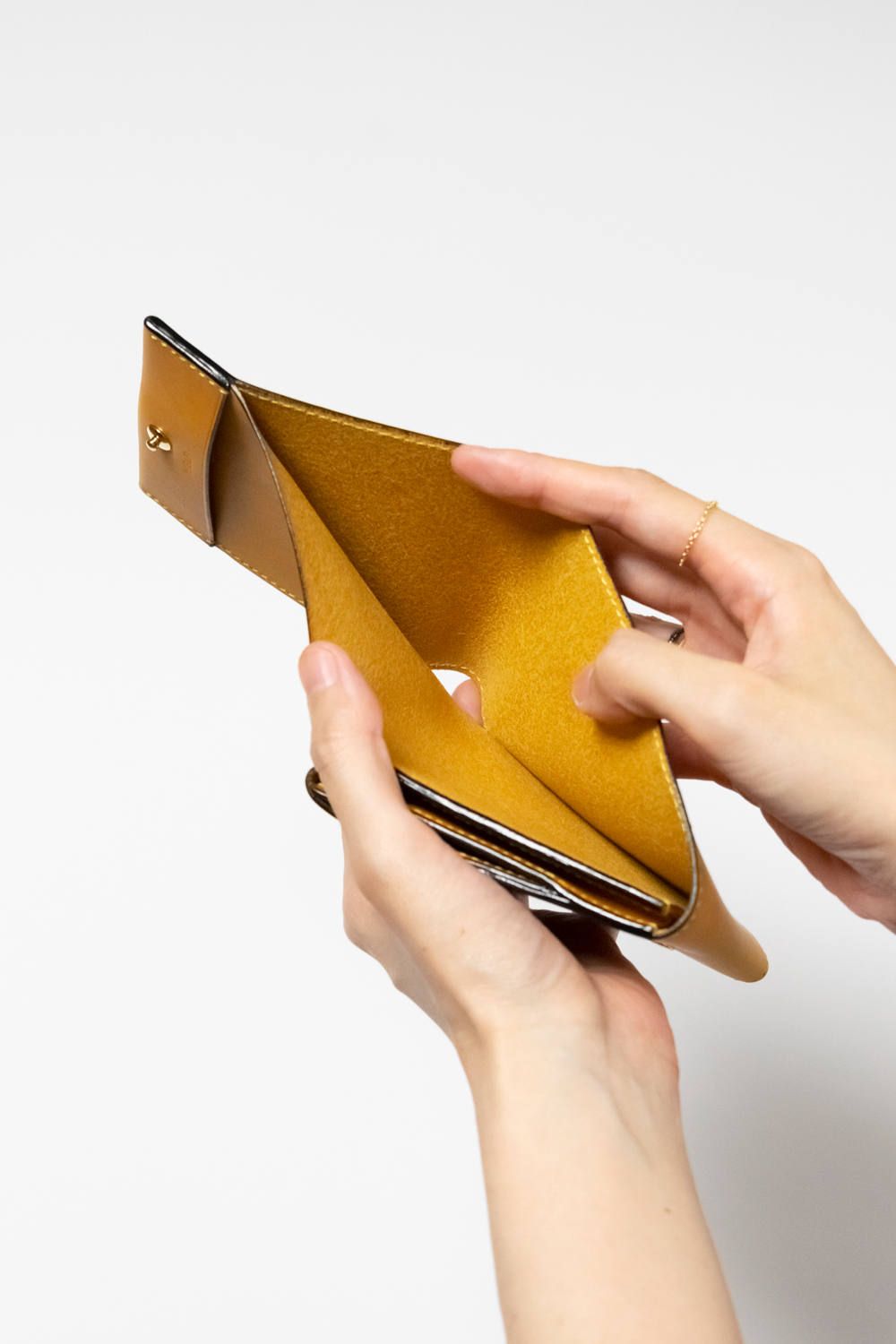 LERAY BF - Short wallet [YELLOW] / ルレイビーエフ - 二つ折り財布 [イエロー]