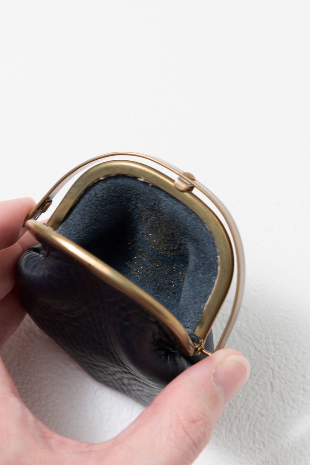 レザーボヤージュワンタッチコインケース [ネイビー] / LEATHER VOYAGE ONE TOUCH COIN PURSE [MARINE]