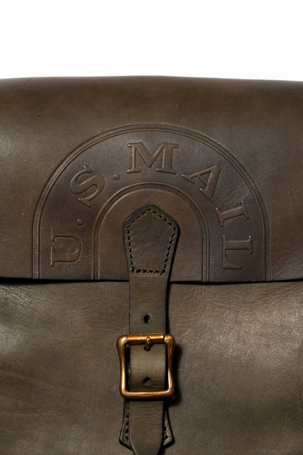 【25SS予約受付中｜12/17まで】レザーポストマンミニショルダーバッグ [オリーブ] / LEATHER POSTMAN MINI SHOULDER BAG [OLIVE]