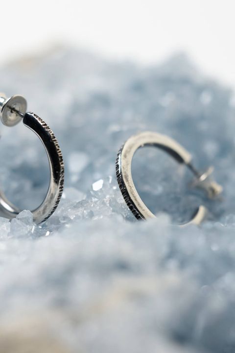 【お取り寄せ可能】thin rain press pierce (SV) / スィンレインピアス [HRA060OX]