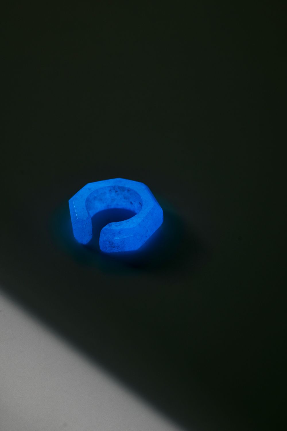 Reactive glass ear cuff / リアクティヴグラスイヤーカフ