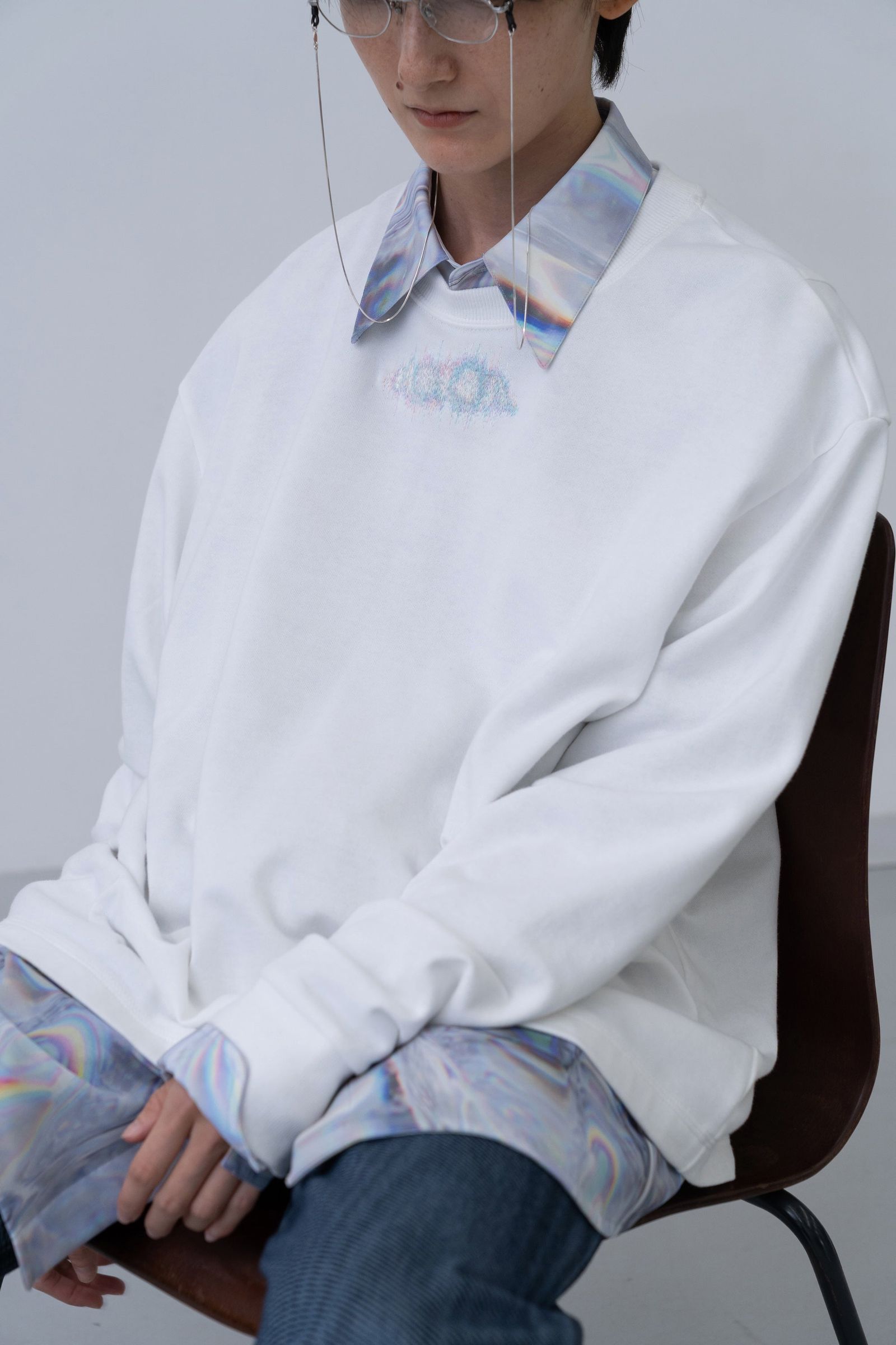 Winker Embroidery Sweat Shirt [white]