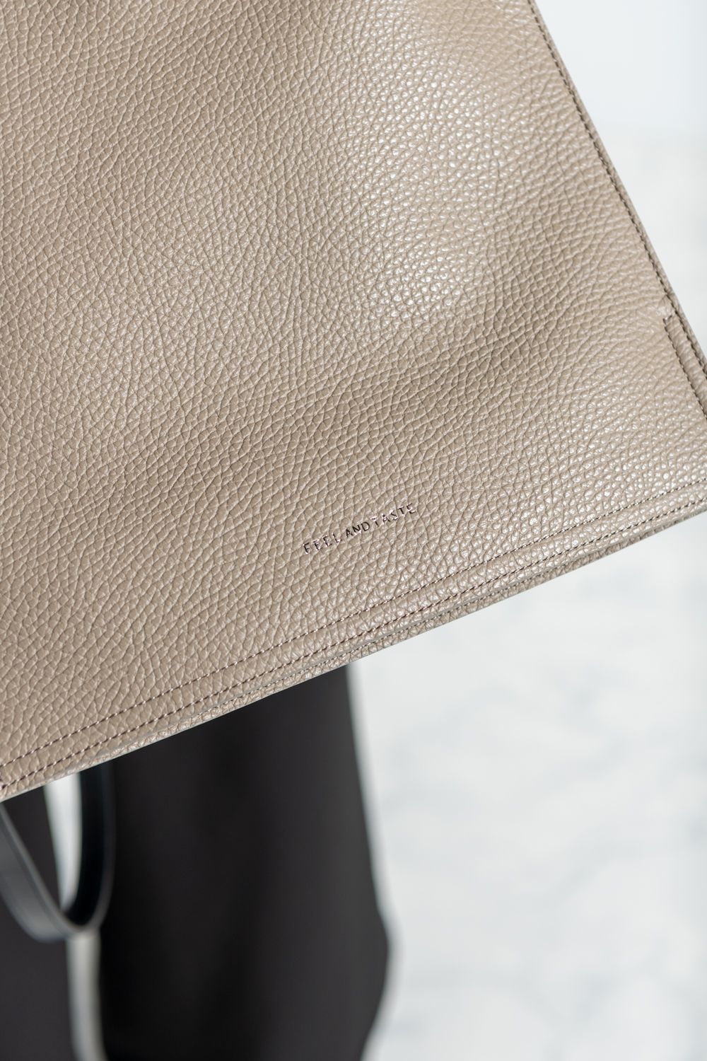 flat bag - mini shoulder [taupe] / フラットバッグミニショルダー [トープ]