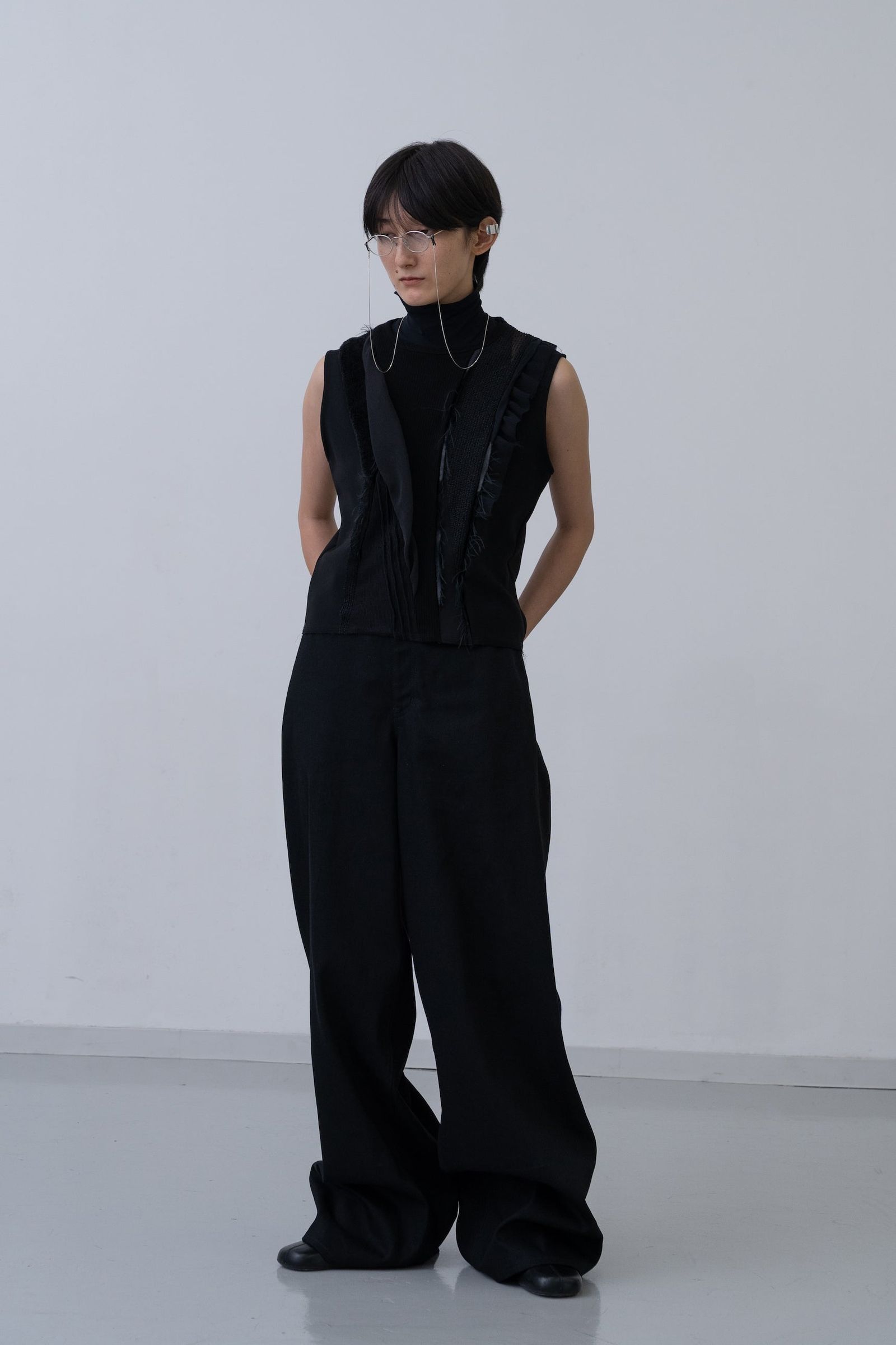 Slash Solid Denim [black]