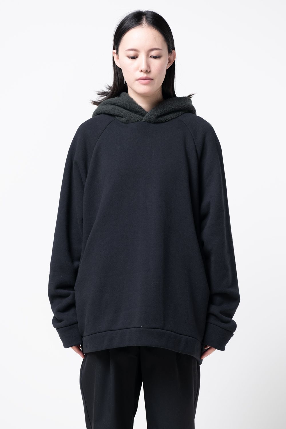 【23AW】balloon over boa hoody [BLACK×MOSS GREEN] - バルーンオーバーボアフーディー [ブラック×モスグリーン] / vu-a23-t06