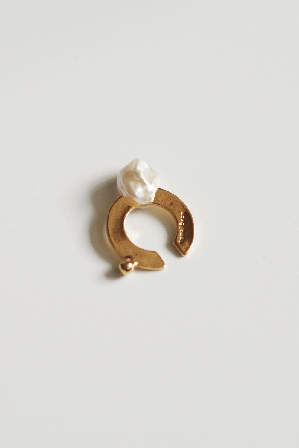 Logo"C.pearl" G / ロゴ シー パール ゴールド