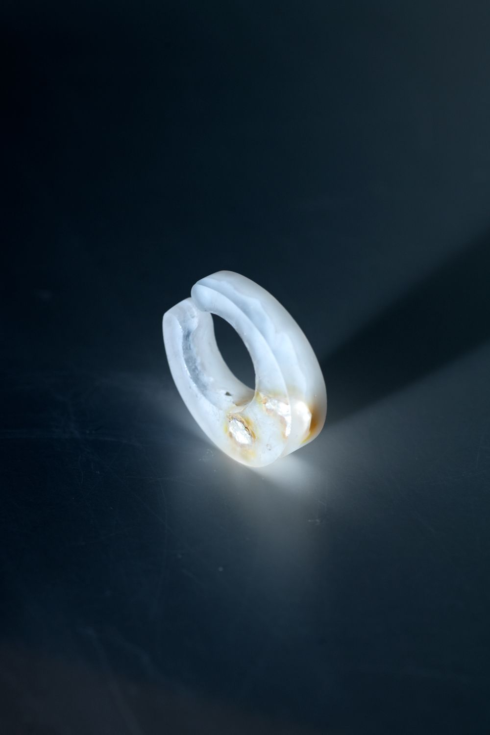 Reactive glass ear cuff / リアクティヴグラスイヤーカフ