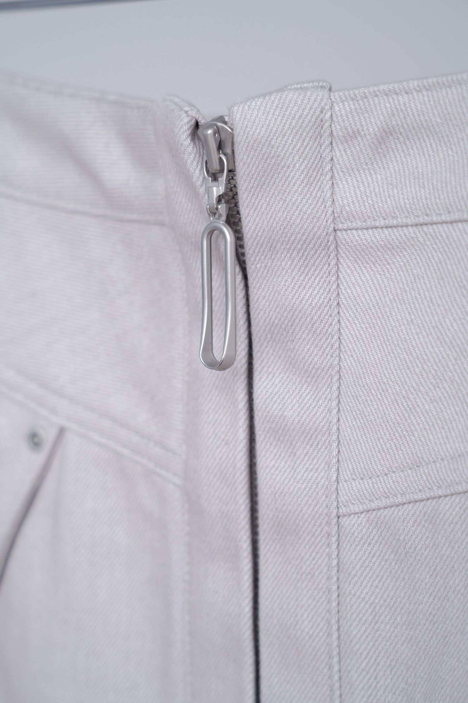 Refrain Denim Skirt [grey]