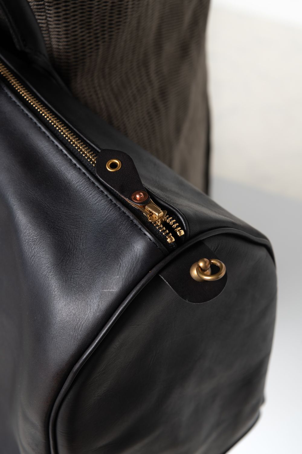 【ラスト1点 / 26SS】LEATHER TRAVEL BOSTON BAG [BLACK] | レザーボストンバッグ / ブラック