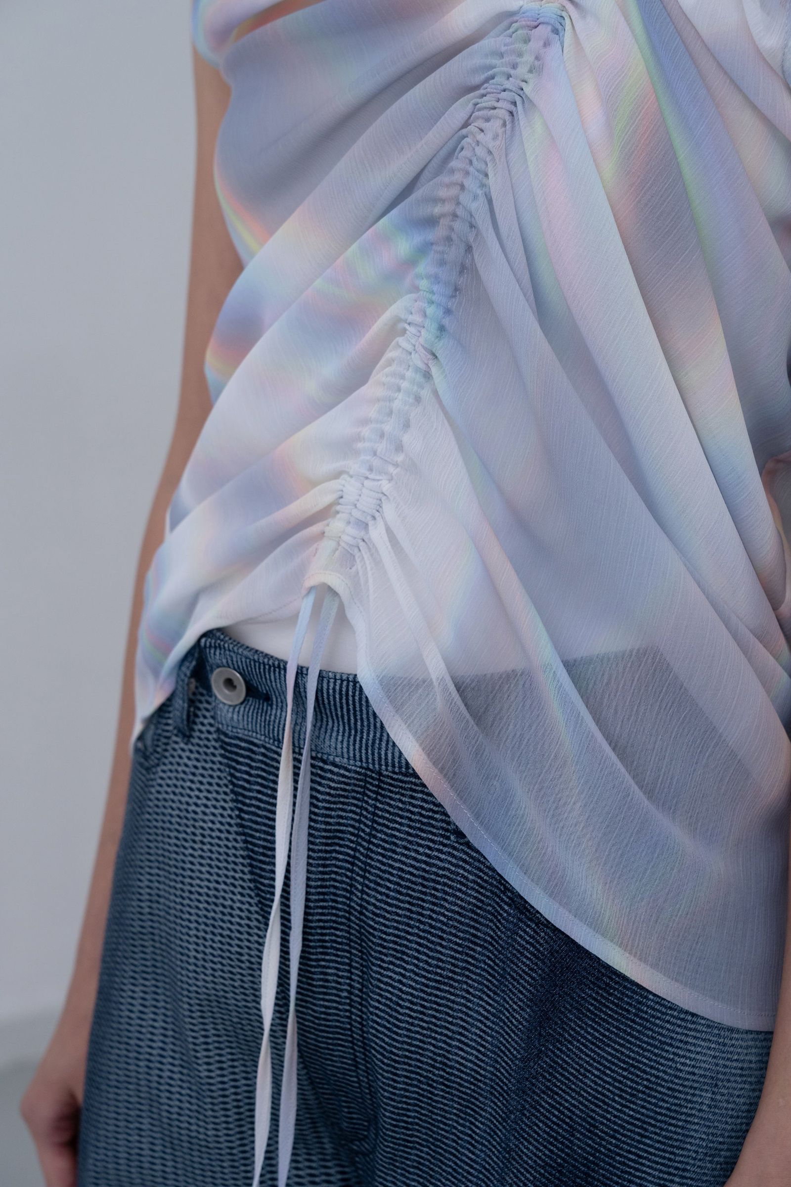 Phenomenal Sheer Blouse [lay-white]