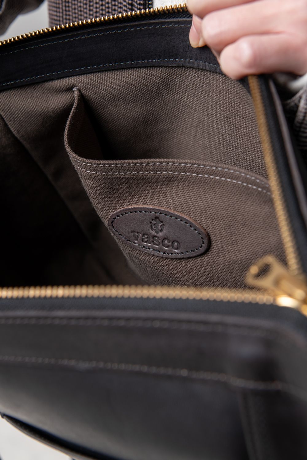 【ラスト1点 / 25SS】LEATHER TELEPHONE SHOULDER BAG [BLACK] | テレフォンショルダーバッグ / ブラック