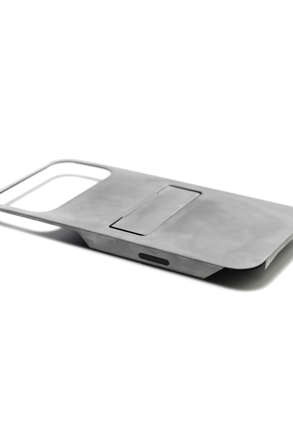 【iPhone17ProMax対応】FLAP series / CONCRETE MATTE [コンクリートマット] / スタンド付きiPhone17ProMaxケース